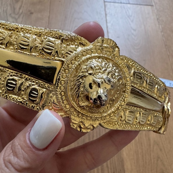 Judith Lieber Vintage 80s Lionshead Adjustable Snakeskin Belt - Cream & Gold - Picture 4 of 13